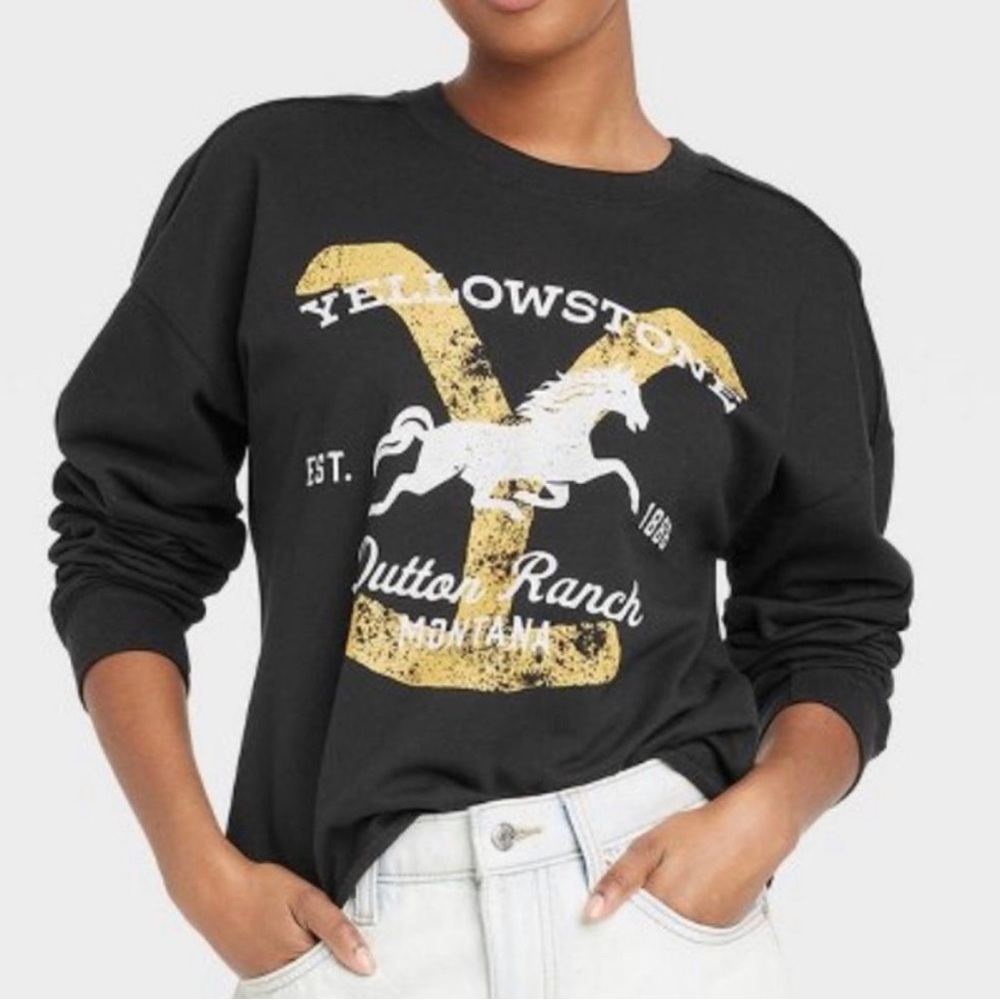 NWT Yellowstone Black Crop Sweat Shirt